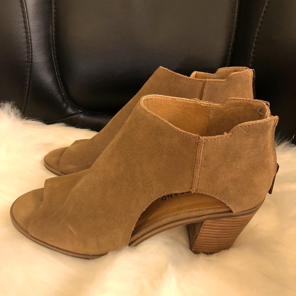 Lucky Brand Suede Heels